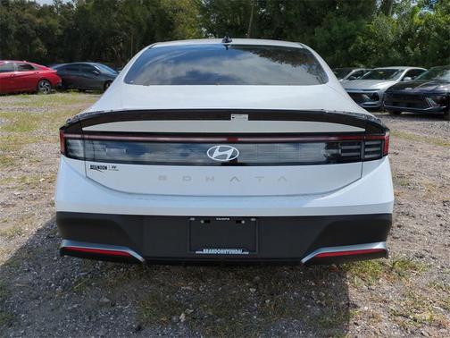 2025 Hyundai SONATA SE