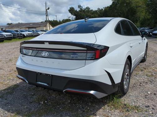 2025 Hyundai SONATA SE