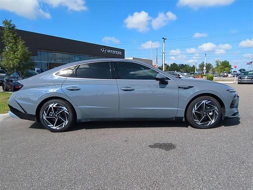 2025 Hyundai SONATA SEL