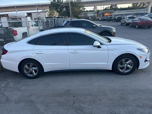 2023 Hyundai SONATA SE