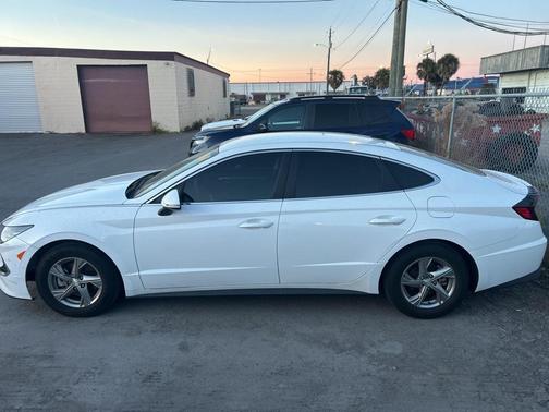 2023 Hyundai SONATA SE