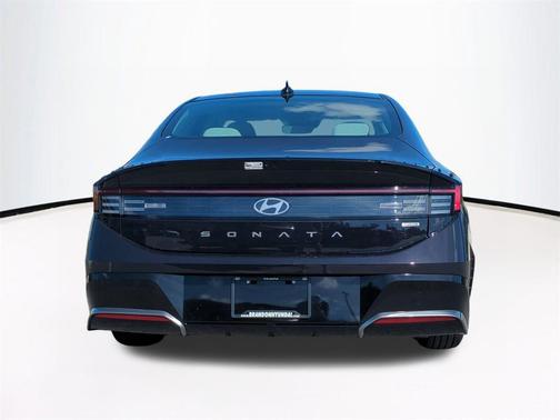 2025 Hyundai SONATA Hybrid SE