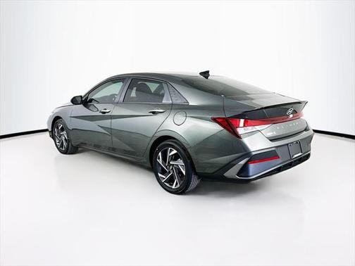 2025 Hyundai ELANTRA Sport