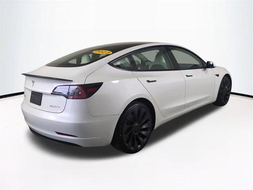 Pearl White Multi-Coat 2023 Tesla Model 3 Performance