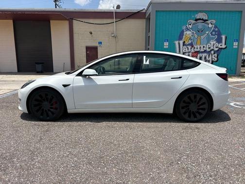 2023 Tesla Model 3 Performance