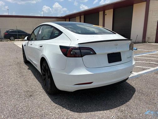 2023 Tesla Model 3 Performance