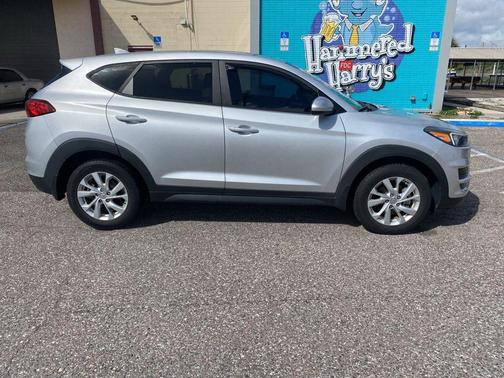 2019 Hyundai TUCSON SE