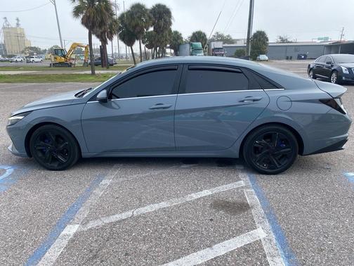 2023 Hyundai ELANTRA HEV Limited