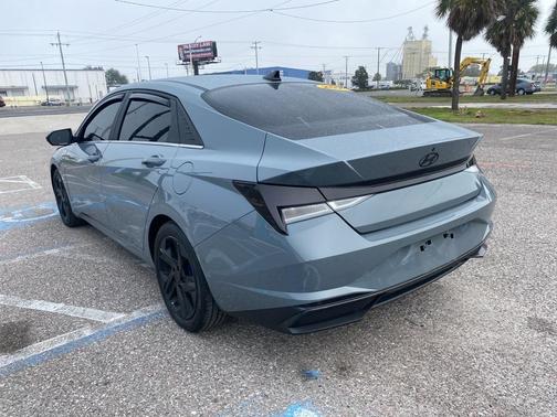 2023 Hyundai ELANTRA HEV Limited