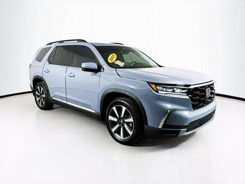2025 Honda Pilot Touring 8-Passenger