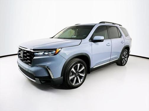 2025 Honda Pilot Touring 8-Passenger