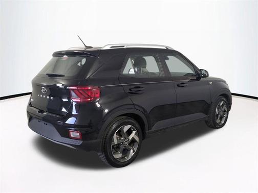 Onyx Black 2023 Hyundai VENUE SEL