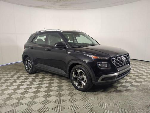 2023 Hyundai VENUE SEL