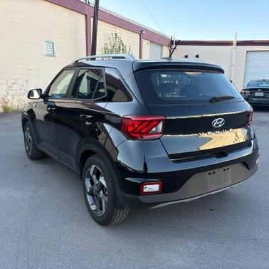 2023 Hyundai VENUE SEL