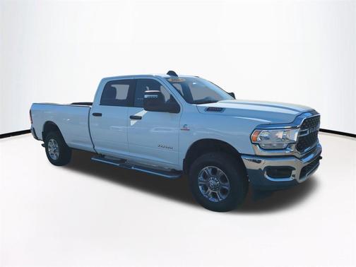 2024 RAM 3500 Big Horn Crew Cab 4x4 8' Box