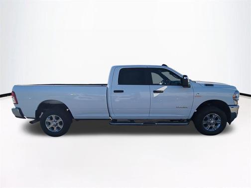 2024 RAM 3500 Big Horn Crew Cab 4x4 8' Box