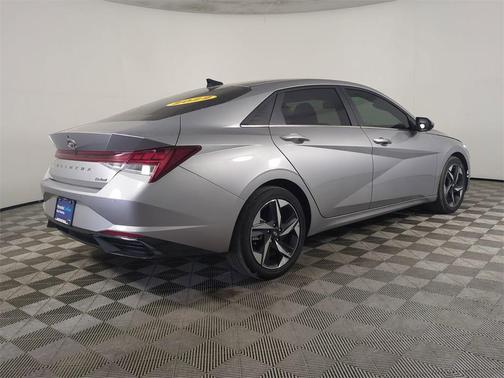 2022 Hyundai ELANTRA Limited