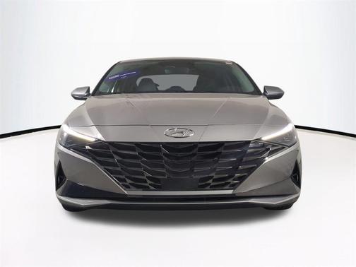 2022 Hyundai ELANTRA Limited