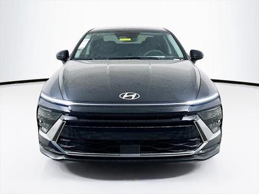 2025 Hyundai SONATA Hybrid SE