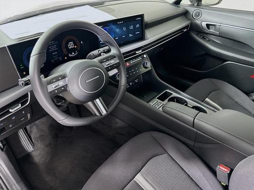 2025 Hyundai SONATA Hybrid SE