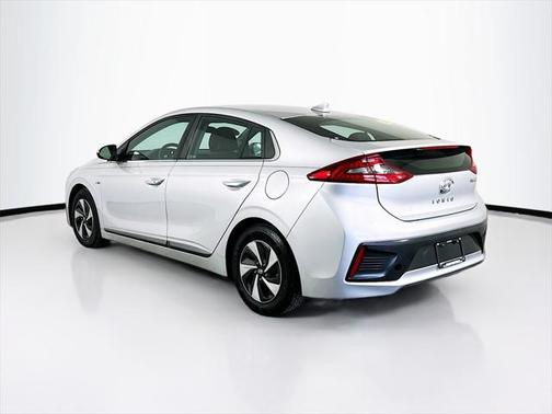 2017 Hyundai IONIQ Hybrid SEL
