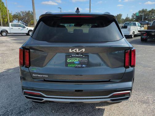 2023 Kia Sorento S