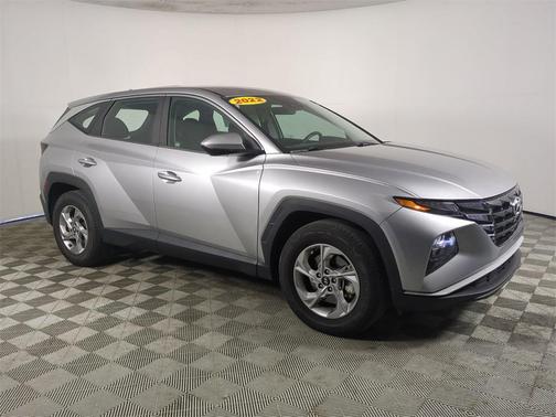 2022 Hyundai TUCSON SE