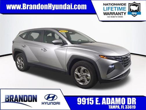 2022 Hyundai TUCSON SE