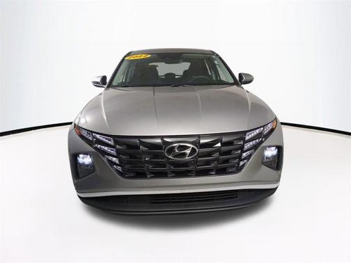 2022 Hyundai TUCSON SE