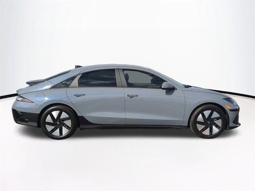 2025 Hyundai IONIQ 6 SE