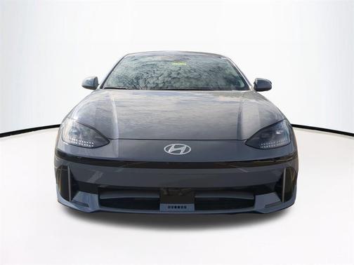 2025 Hyundai IONIQ 6 SE