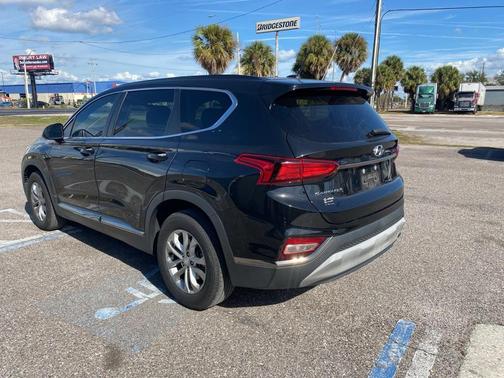 2019 Hyundai SANTA FE SE 2.4