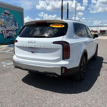 Glacial White Pearl 2024 Kia Telluride SX