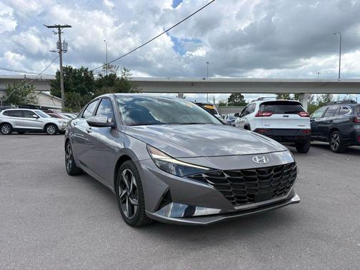 Fluid Metal 2023 Hyundai ELANTRA HEV Limited