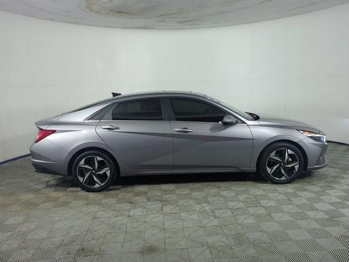 Fluid Metal 2023 Hyundai ELANTRA HEV Limited