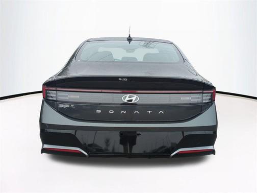 2026 Hyundai SONATA SEL