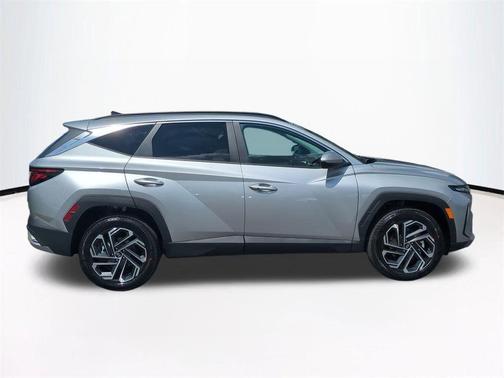 Shimmering Silver 2026 Hyundai TUCSON SEL