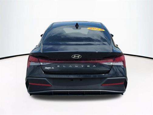 Abyss Black 2024 Hyundai ELANTRA SEL
