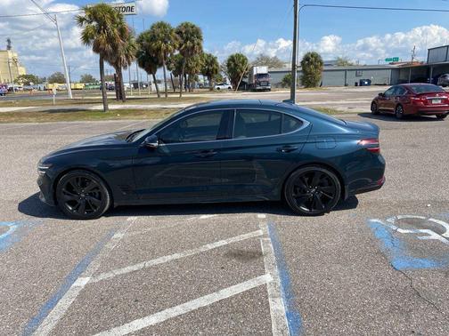 2023 Genesis G70 2.0T RWD