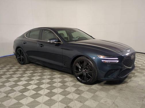 2023 Genesis G70 2.0T RWD