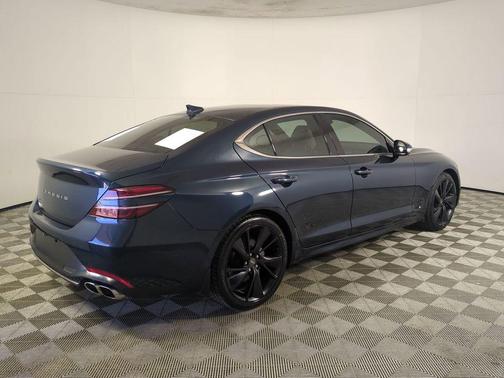 2023 Genesis G70 2.0T RWD