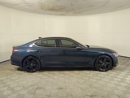 2023 Genesis G70 2.0T RWD