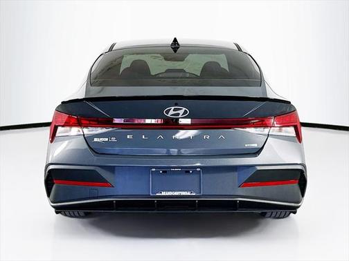 2025 Hyundai ELANTRA Sport