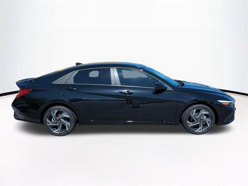 Abyss Black 2025 Hyundai ELANTRA HEV SEL Sport
