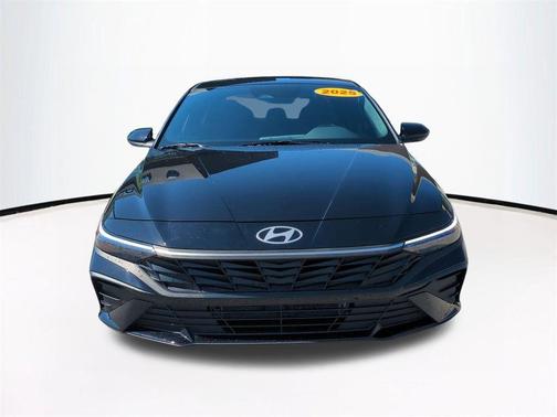 Abyss Black 2025 Hyundai ELANTRA HEV SEL Sport