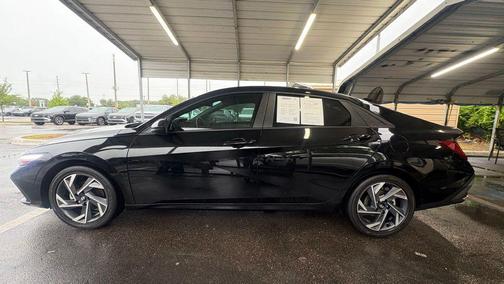 Abyss Black 2025 Hyundai ELANTRA HEV SEL Sport