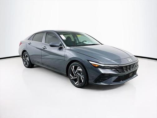 2025 Hyundai ELANTRA SEL