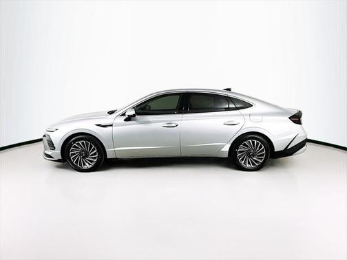 2025 Hyundai SONATA Hybrid SE