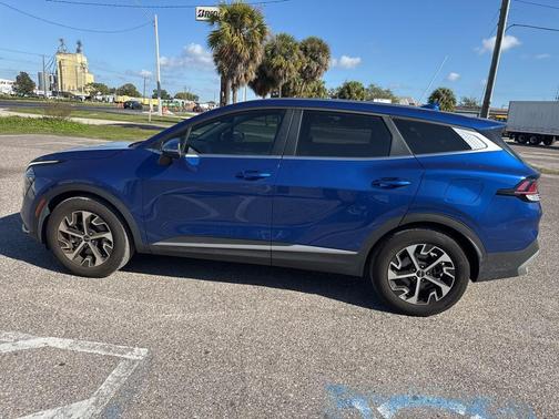 2024 Kia Sportage EX