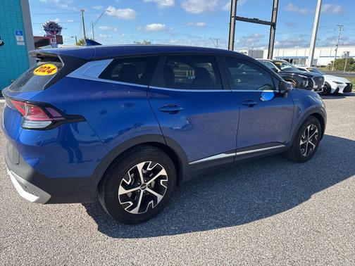 2024 Kia Sportage EX